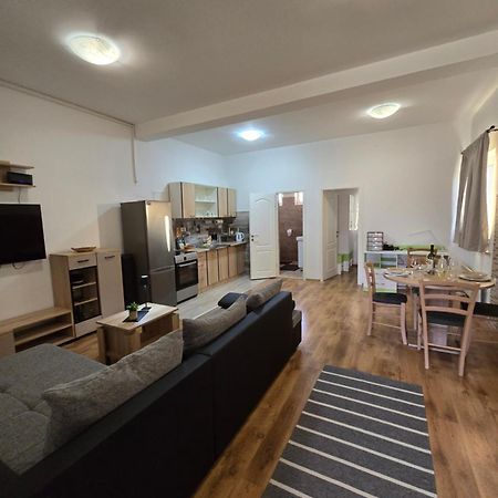 Apartments Roko Pridraga ภายนอก รูปภาพ