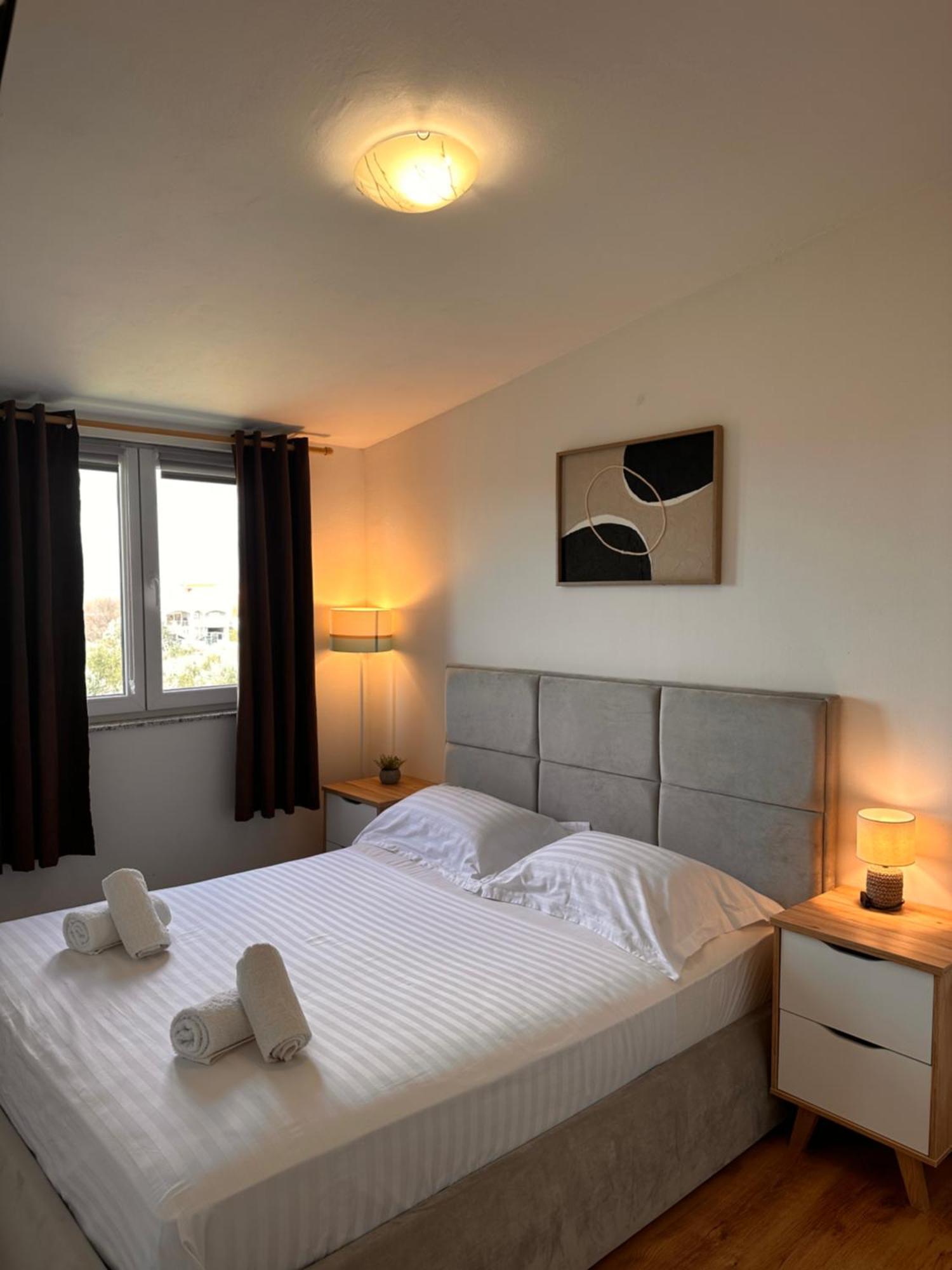 Apartments Roko Pridraga ภายนอก รูปภาพ