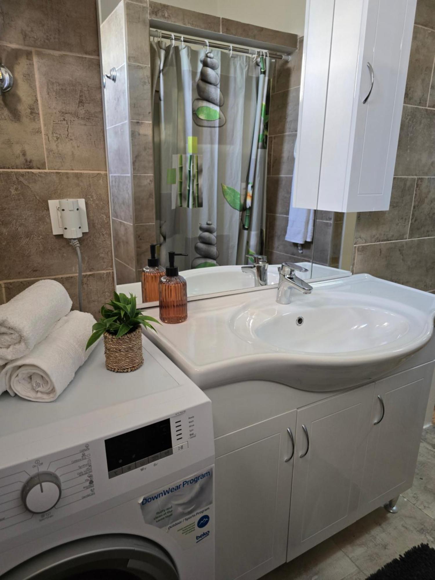 Apartments Roko Pridraga ภายนอก รูปภาพ